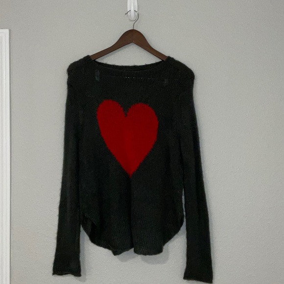 Woodenships Women’s Knit Red heart Gray Crew Neck Mohair wool Blend Sweater S/M - Picture 3 of 11